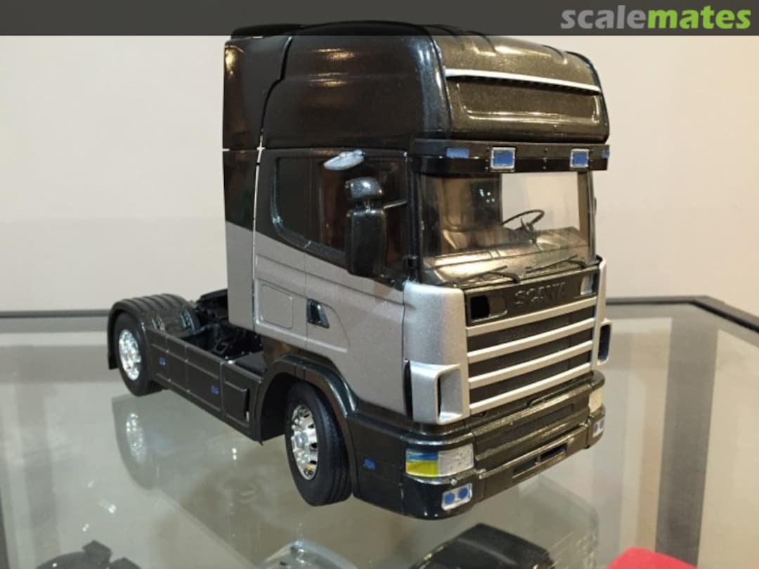 View album, image #1