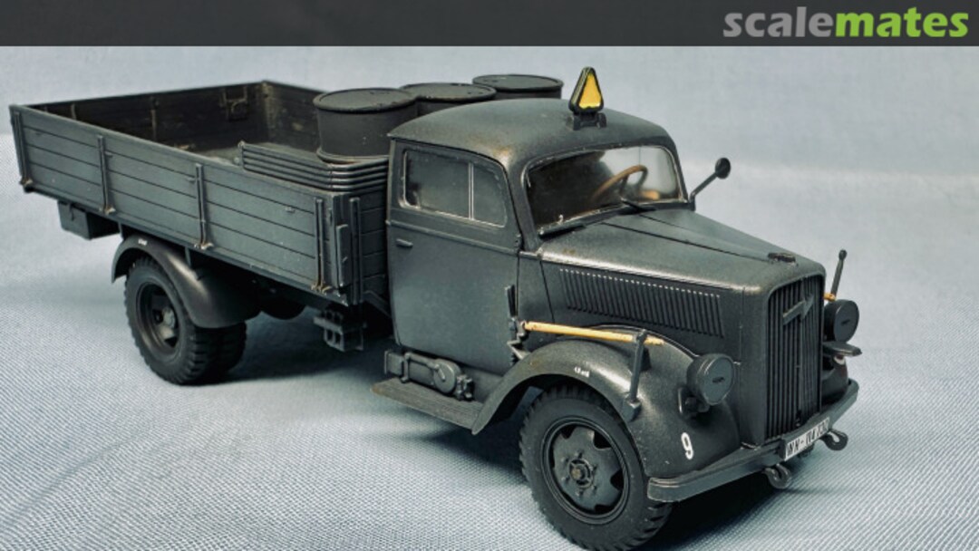 View album, image #1