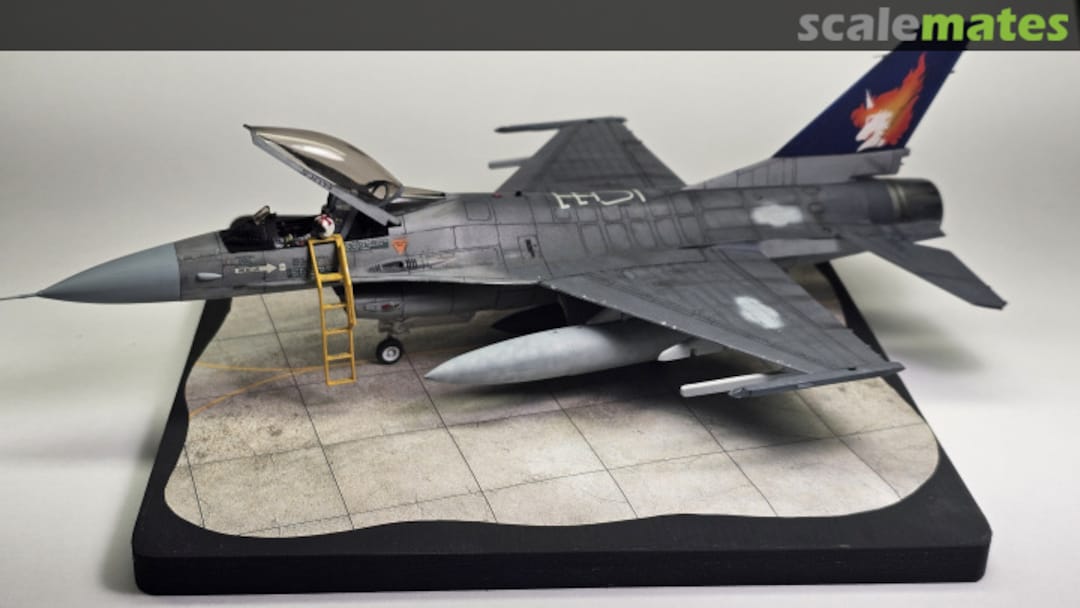 View album, image #1