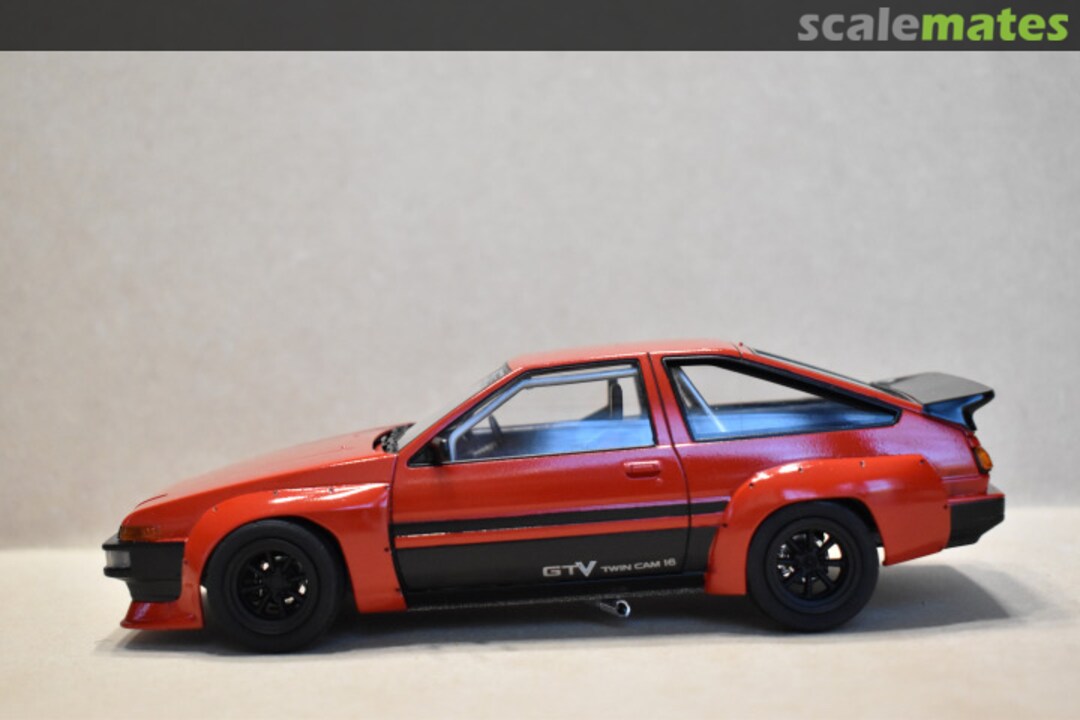 View album, image #1