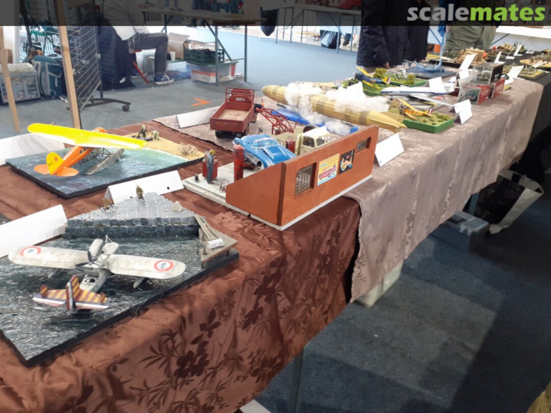 View album, image #2