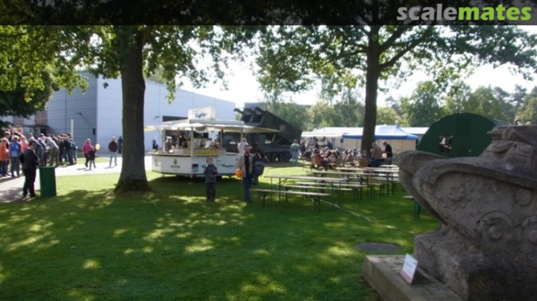 View album, image #1