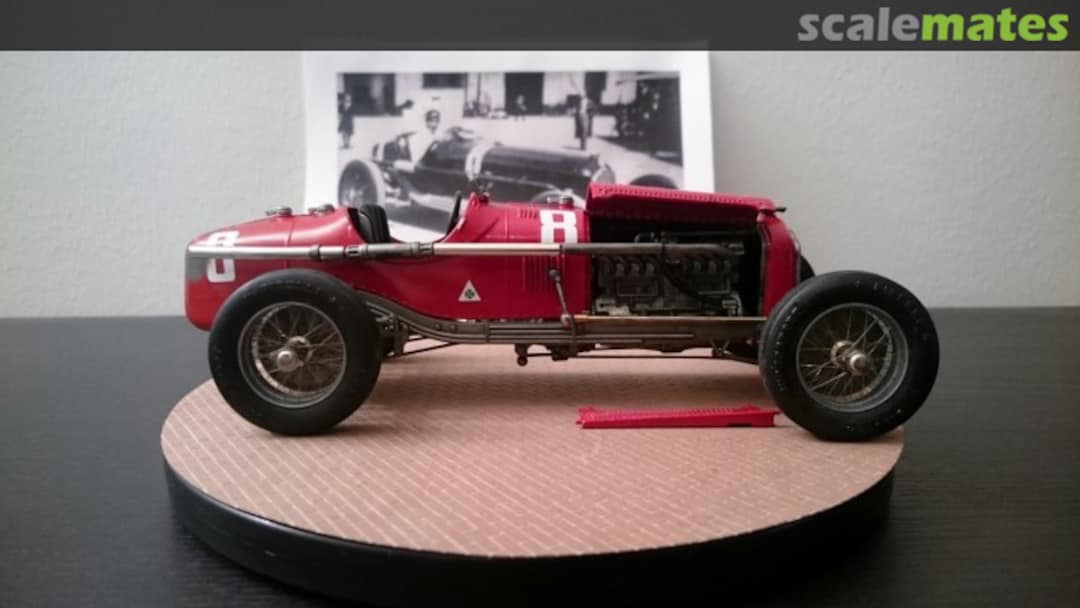 View album, image #1