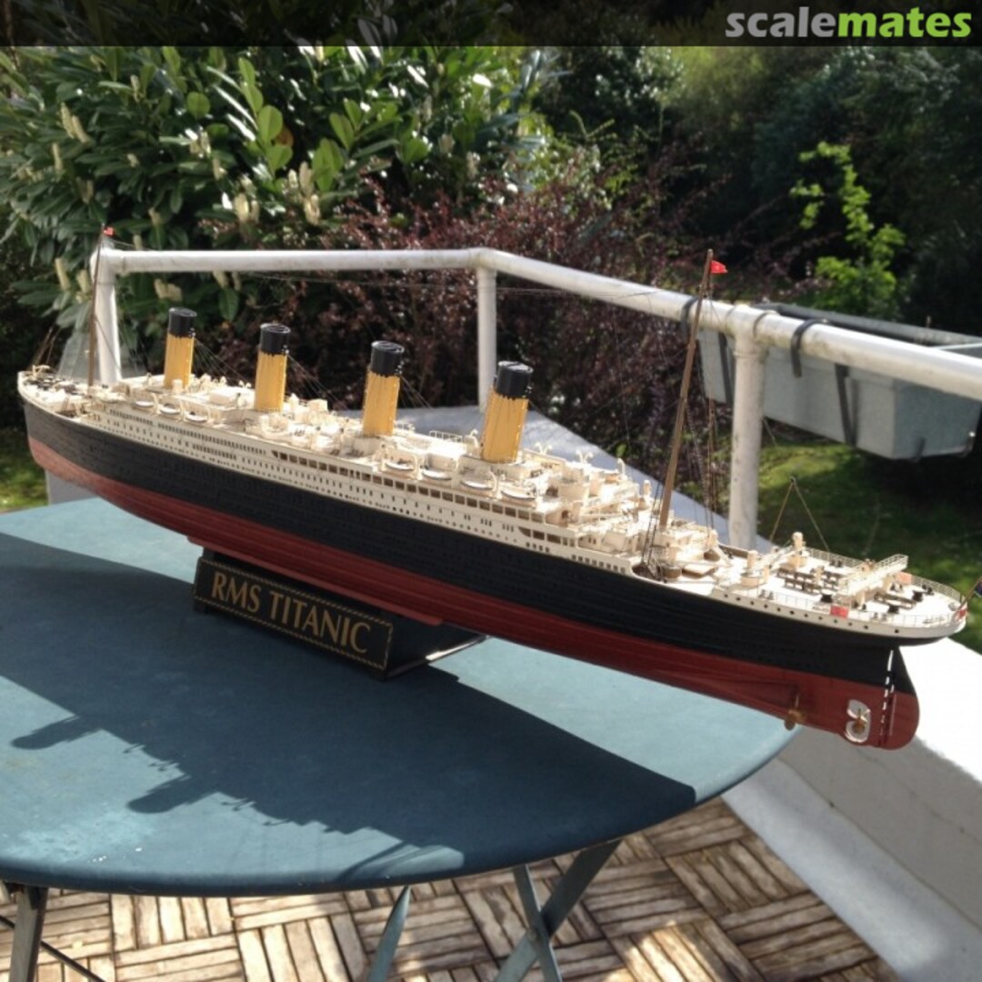 View album, image #1