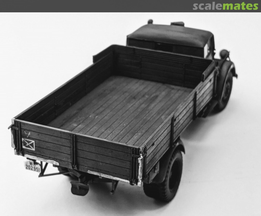 View album, image #1