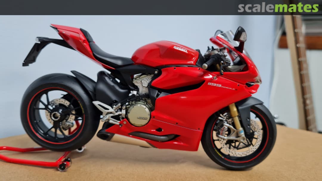 View album, image #2