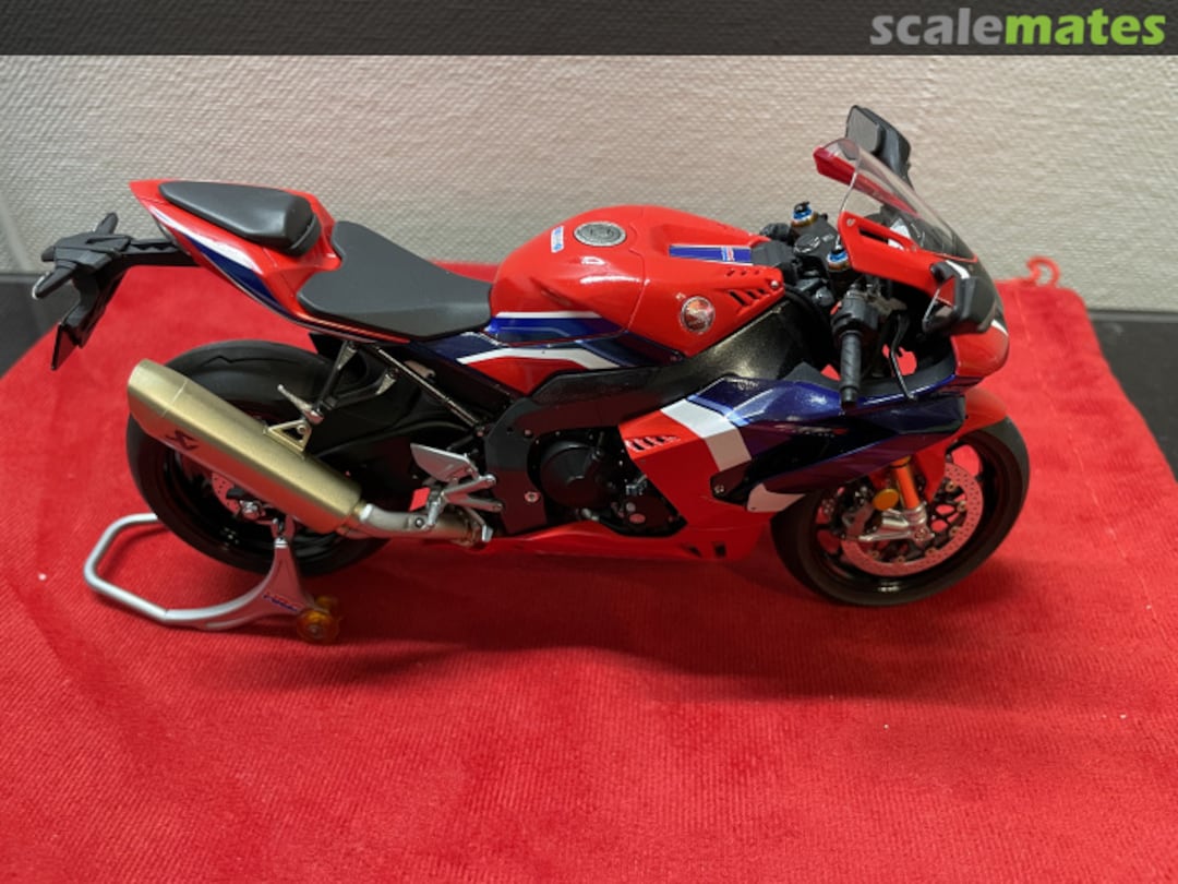 View album, image #1