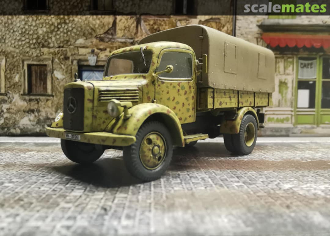 View album, image #1