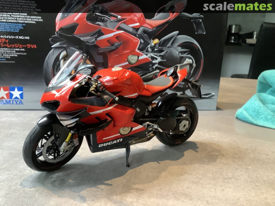 View album, image #1