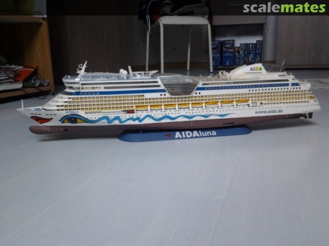 View album, image #1