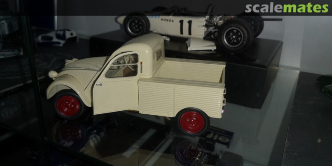 View album, image #1