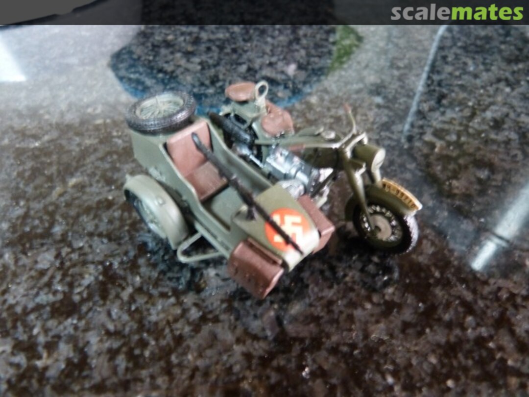 View album, image #1