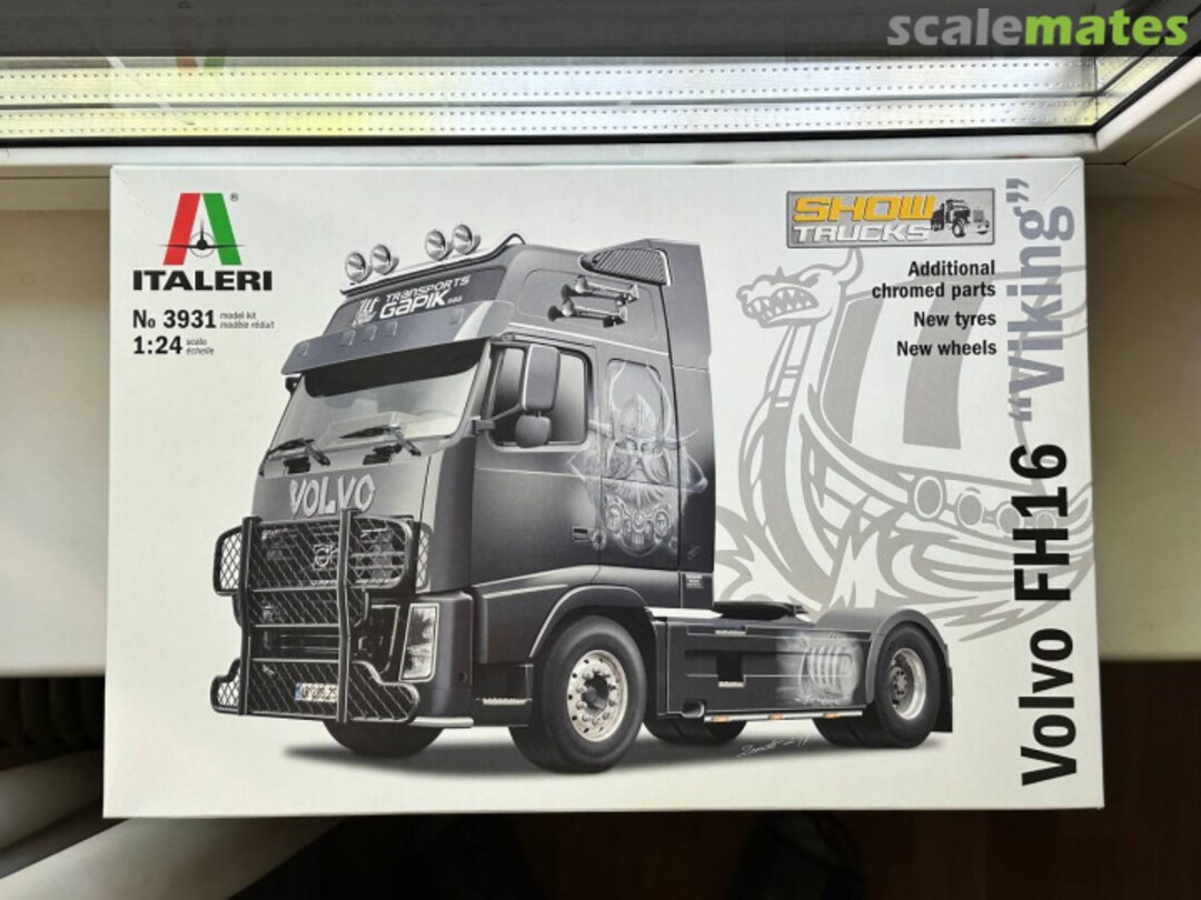 View album, image #1