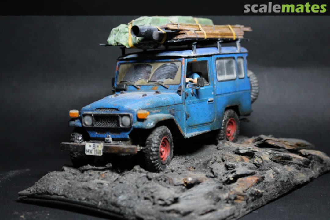 View album, image #2