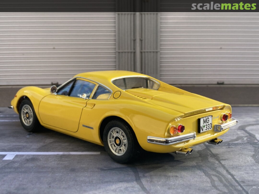 View album, image #1