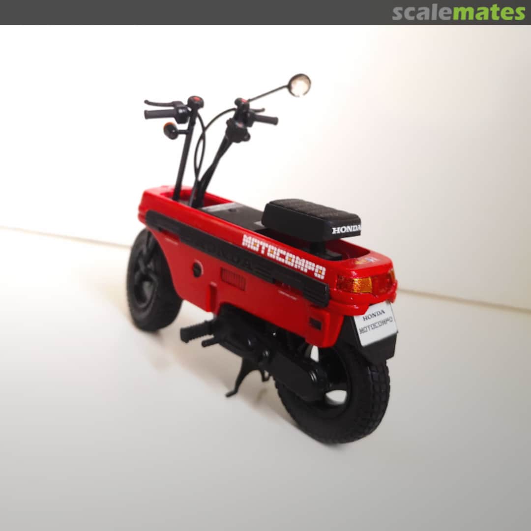 View album, image #2