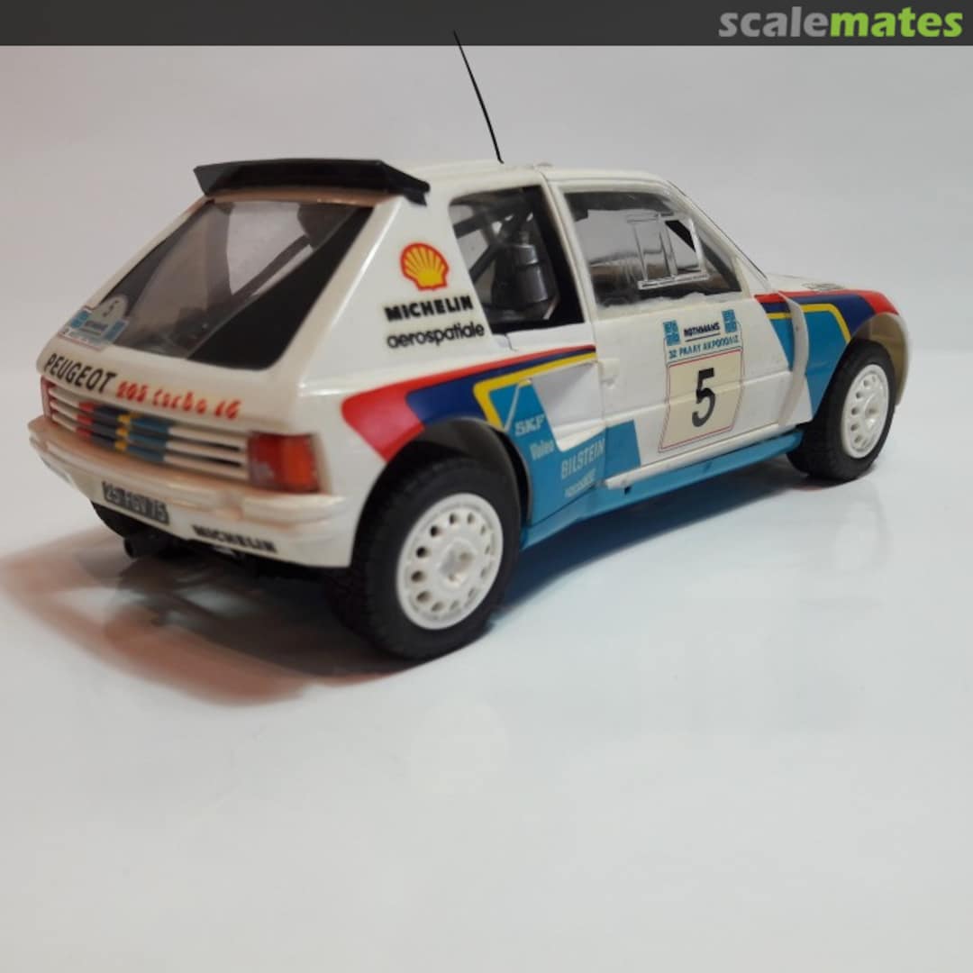 View album, image #1