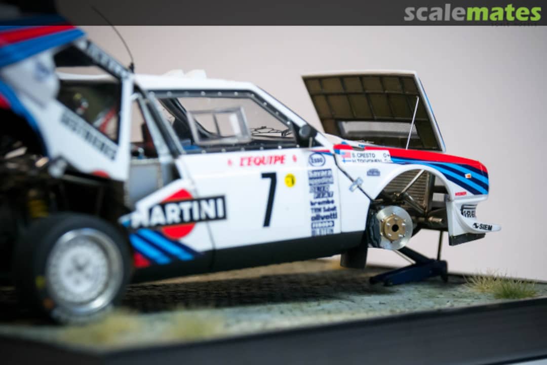 View album, image #1