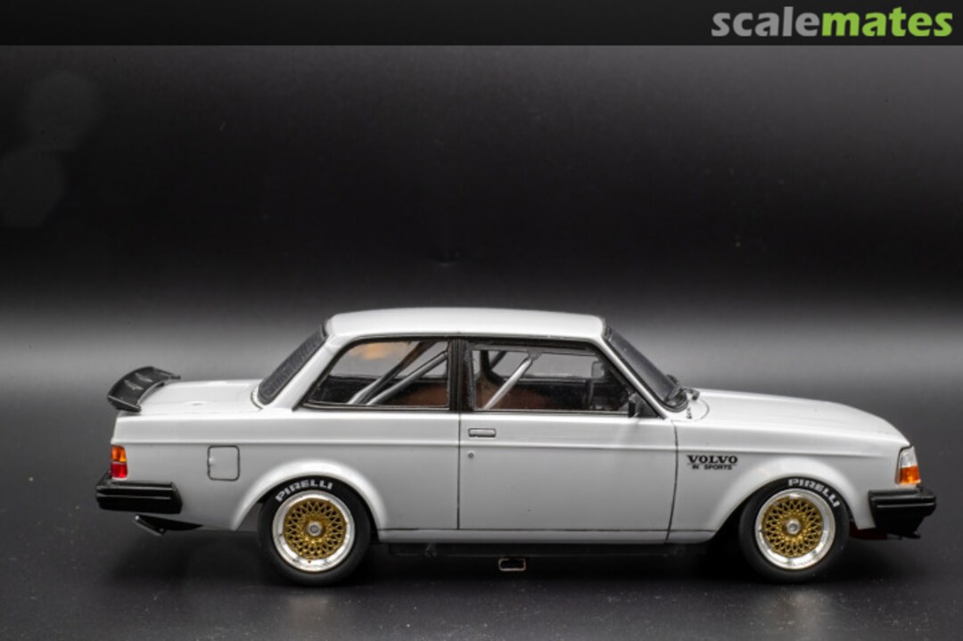 View album, image #1