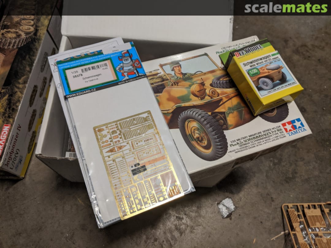 View album, image #1