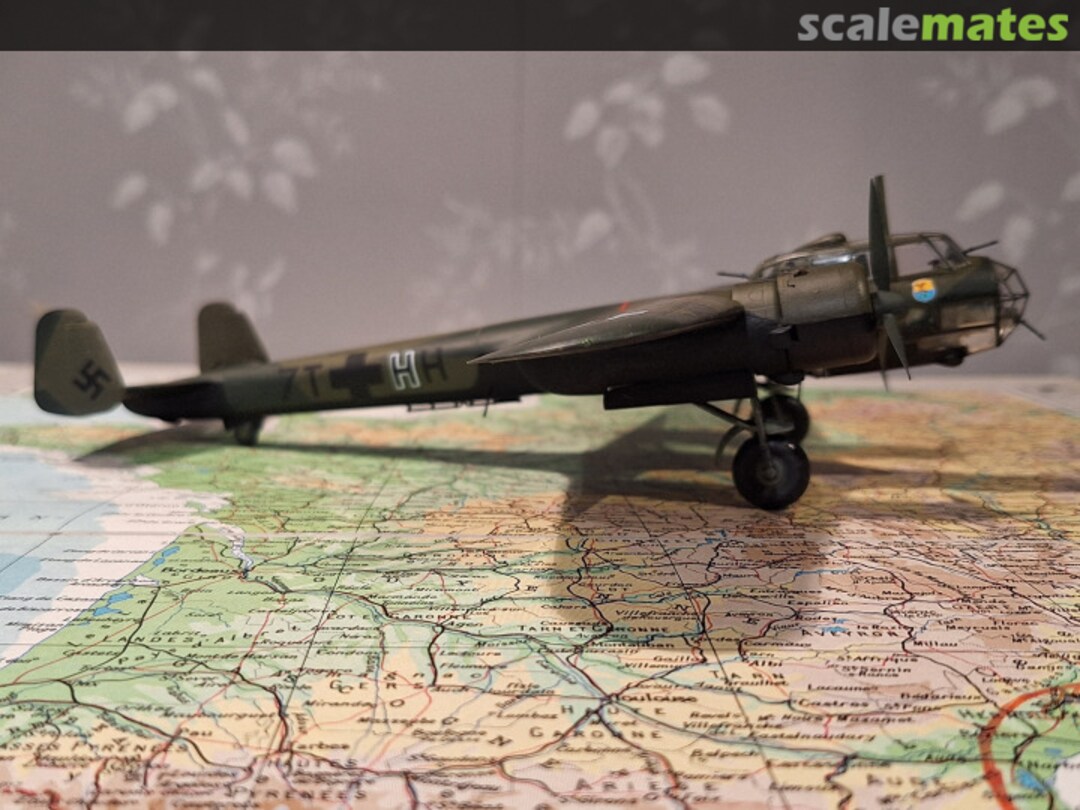 View album, image #1