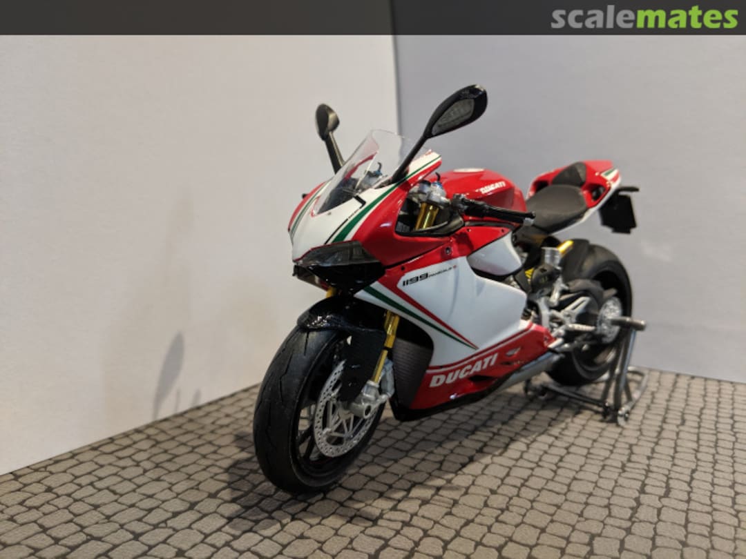 View album, image #1