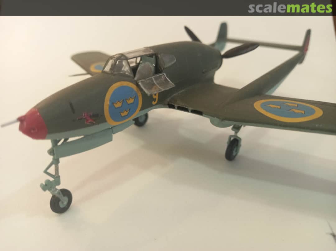 View album, image #10