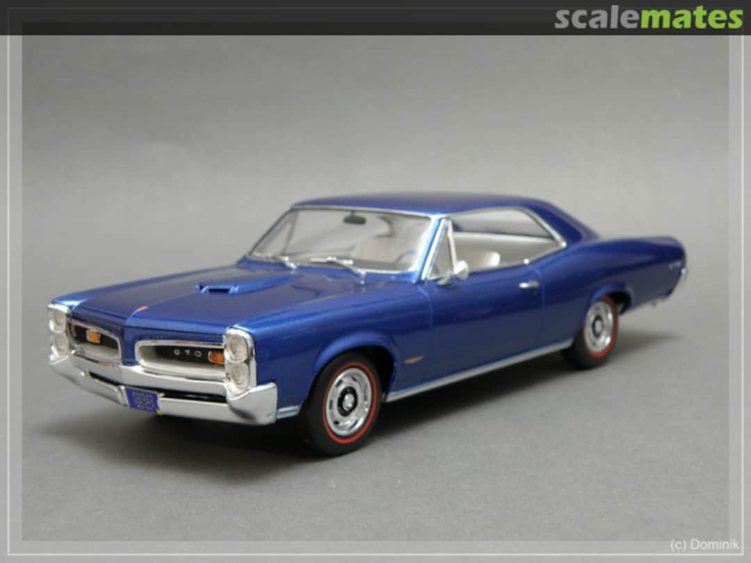 View album, image #1