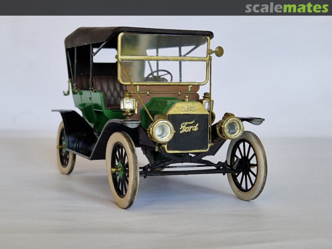 View album, image #1