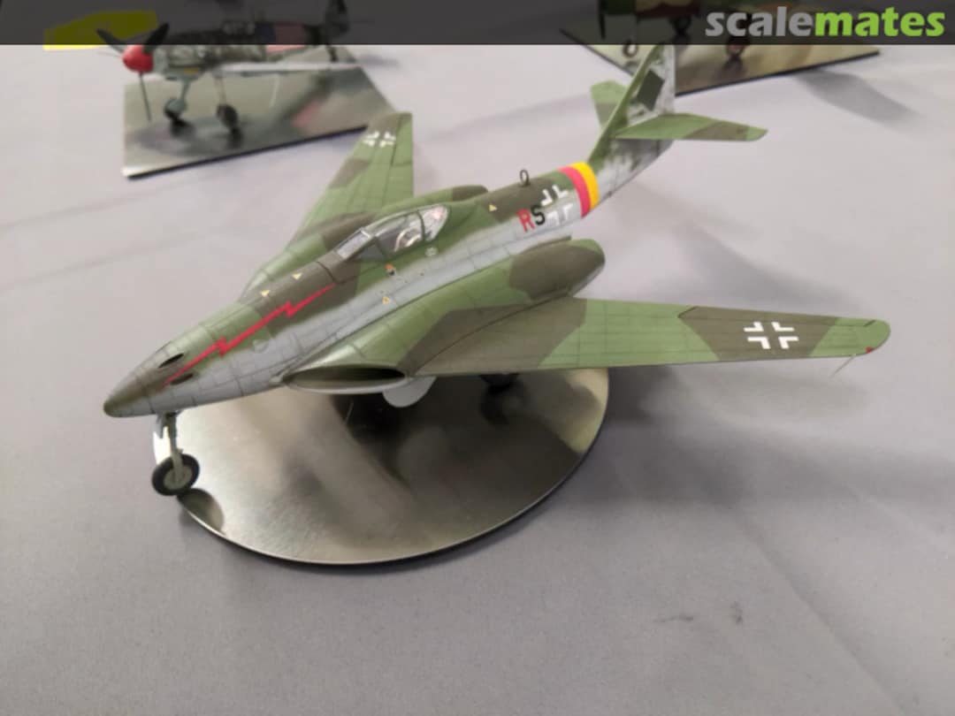 View album, image #1