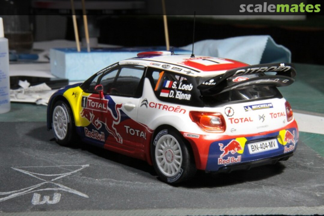 View album, image #1