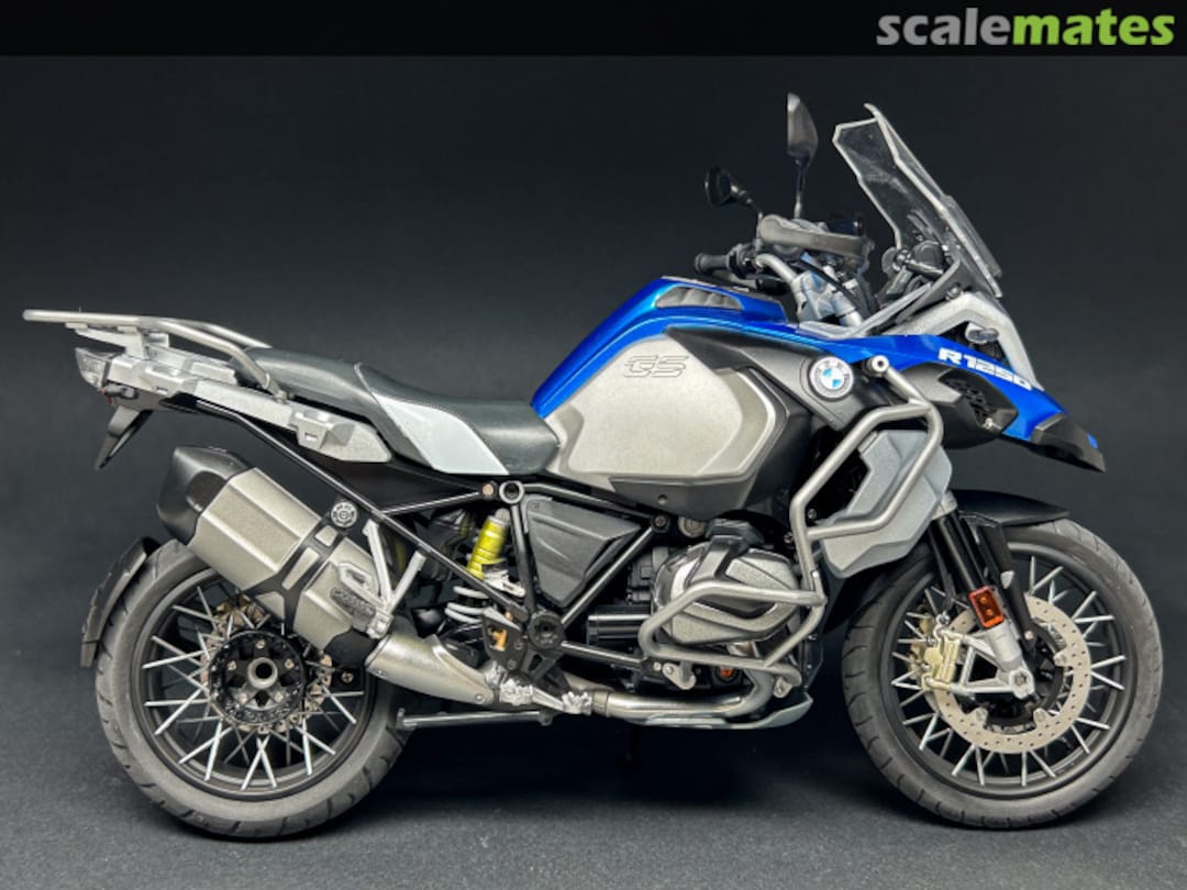 View album, image #4