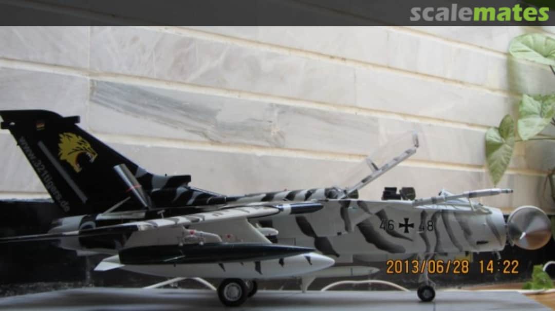 View album, image #1