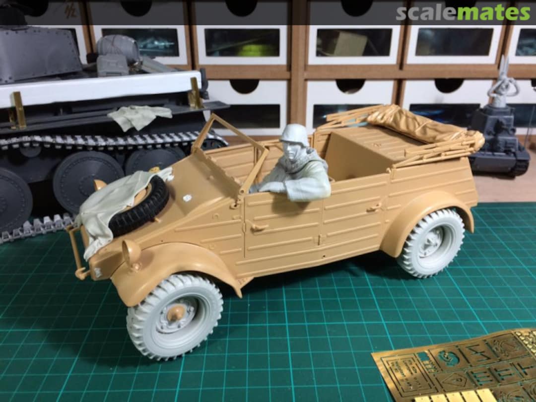 View album, image #4