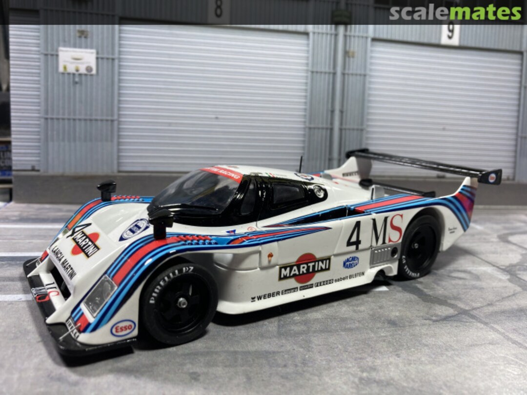 View album, image #1