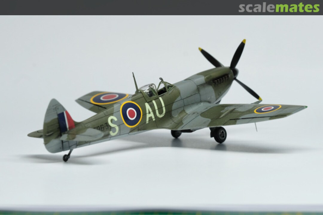 View album, image #1