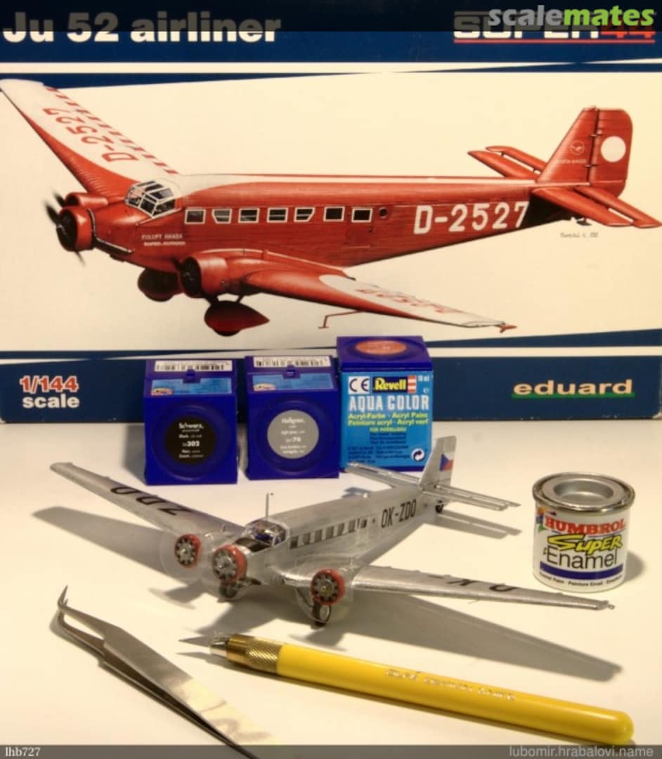 View album, image #1