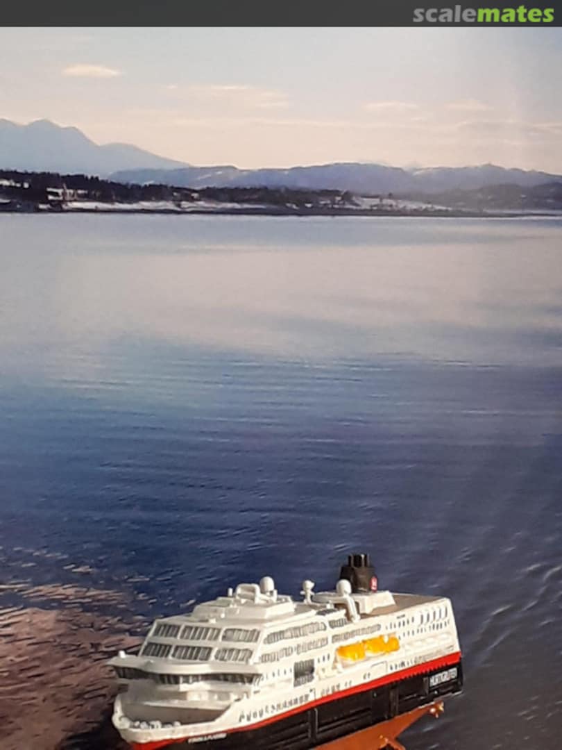 View album, image #1