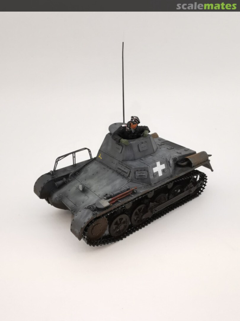 View album, image #1