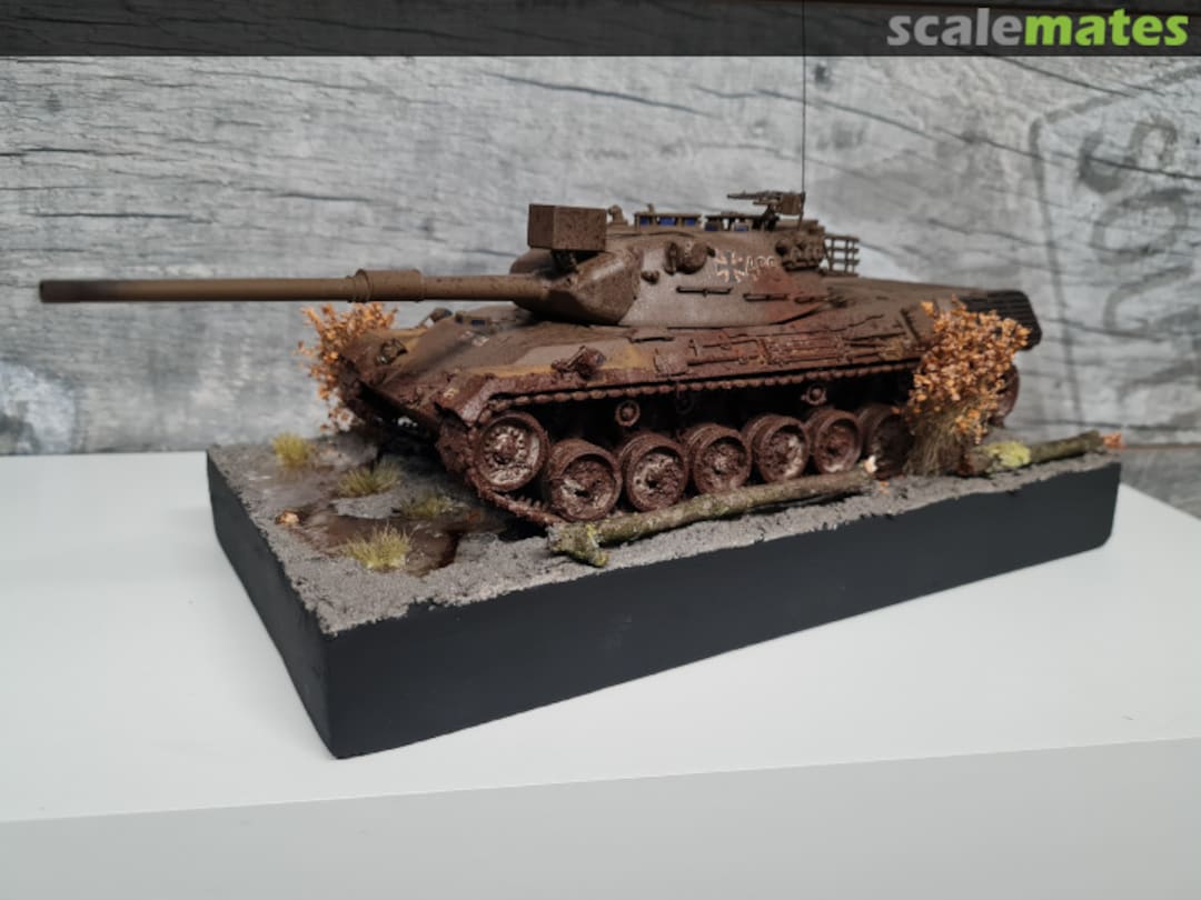 View album, image #1