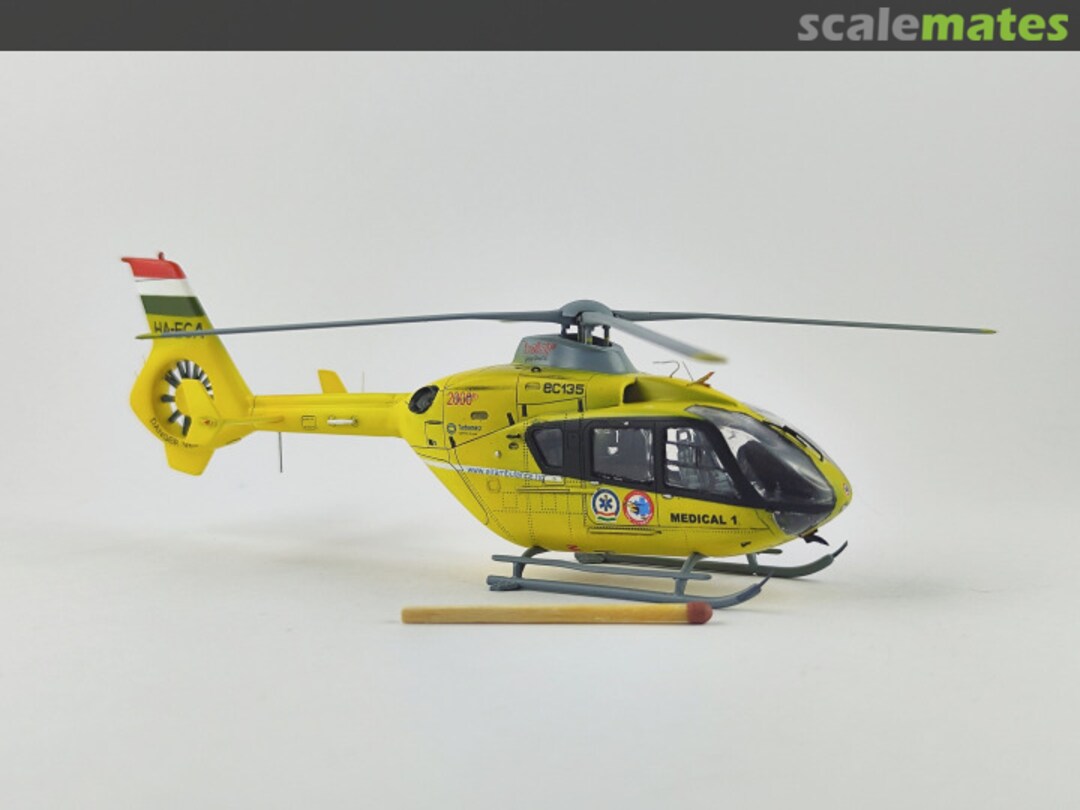 View album, image #3