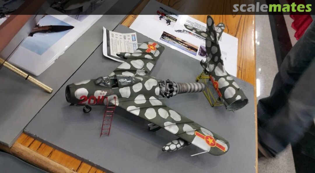 View album, image #1