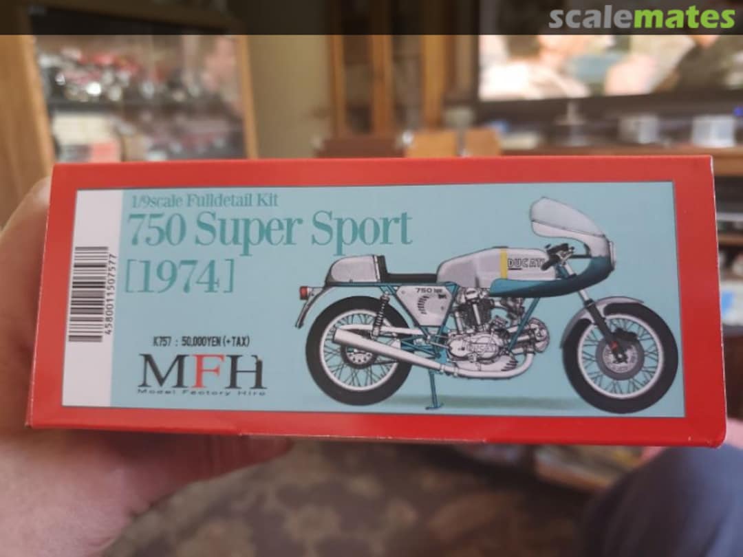 View album, image #1