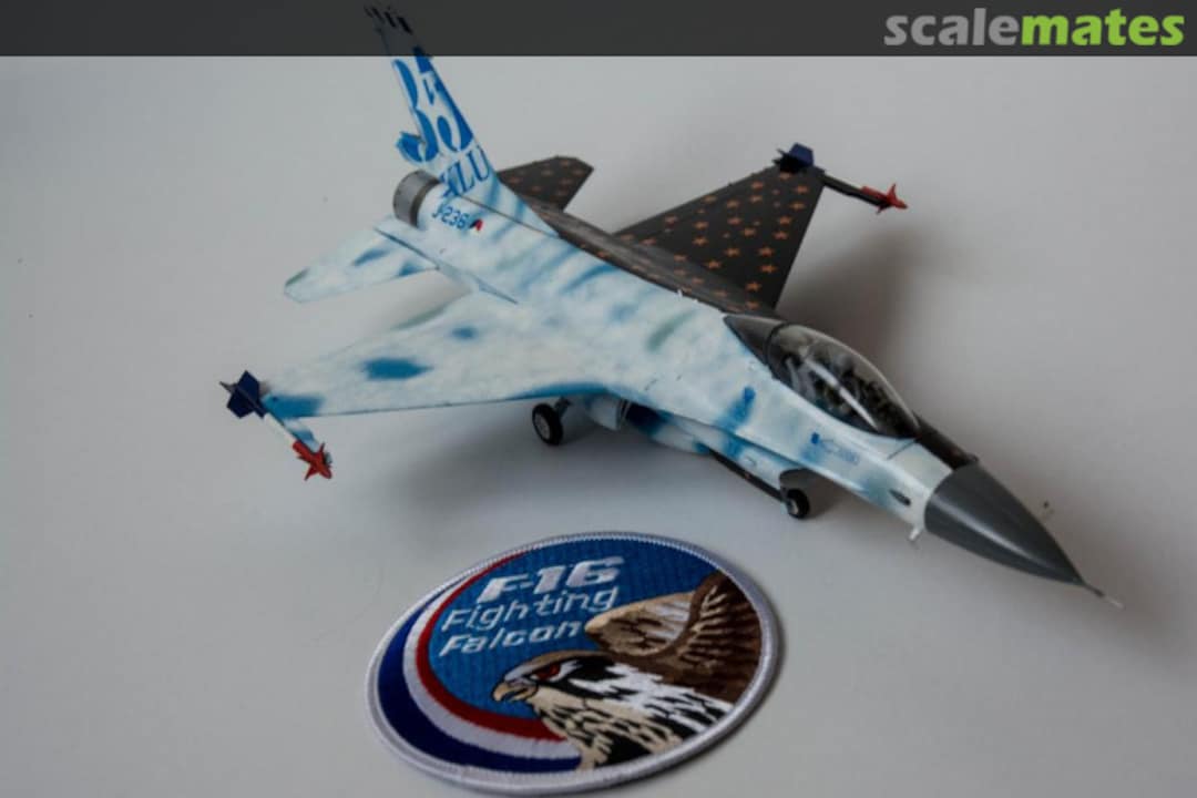 View album, image #1