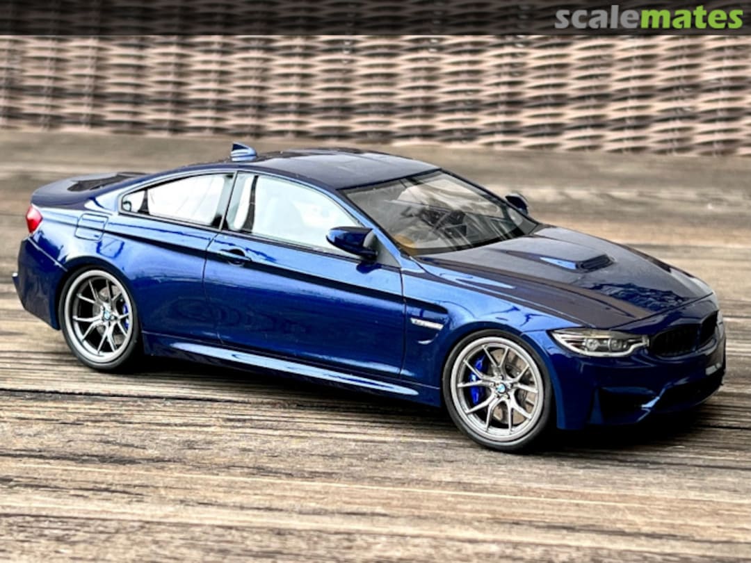 View album, image #1