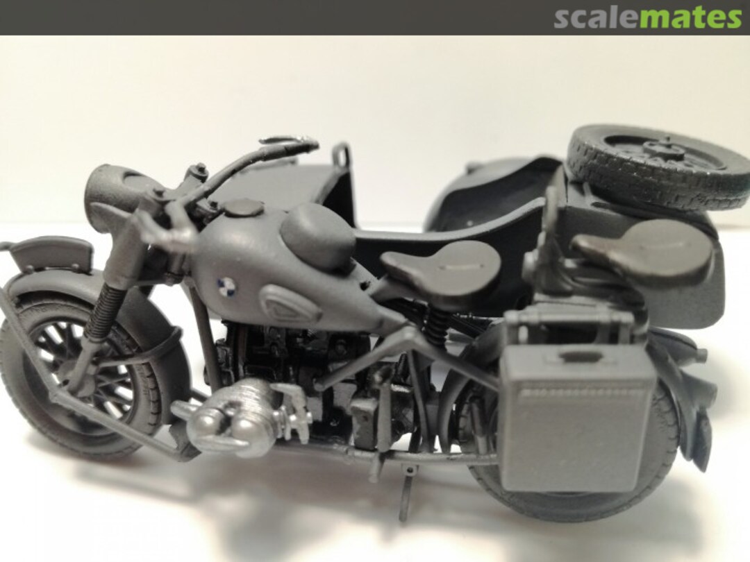 View album, image #1