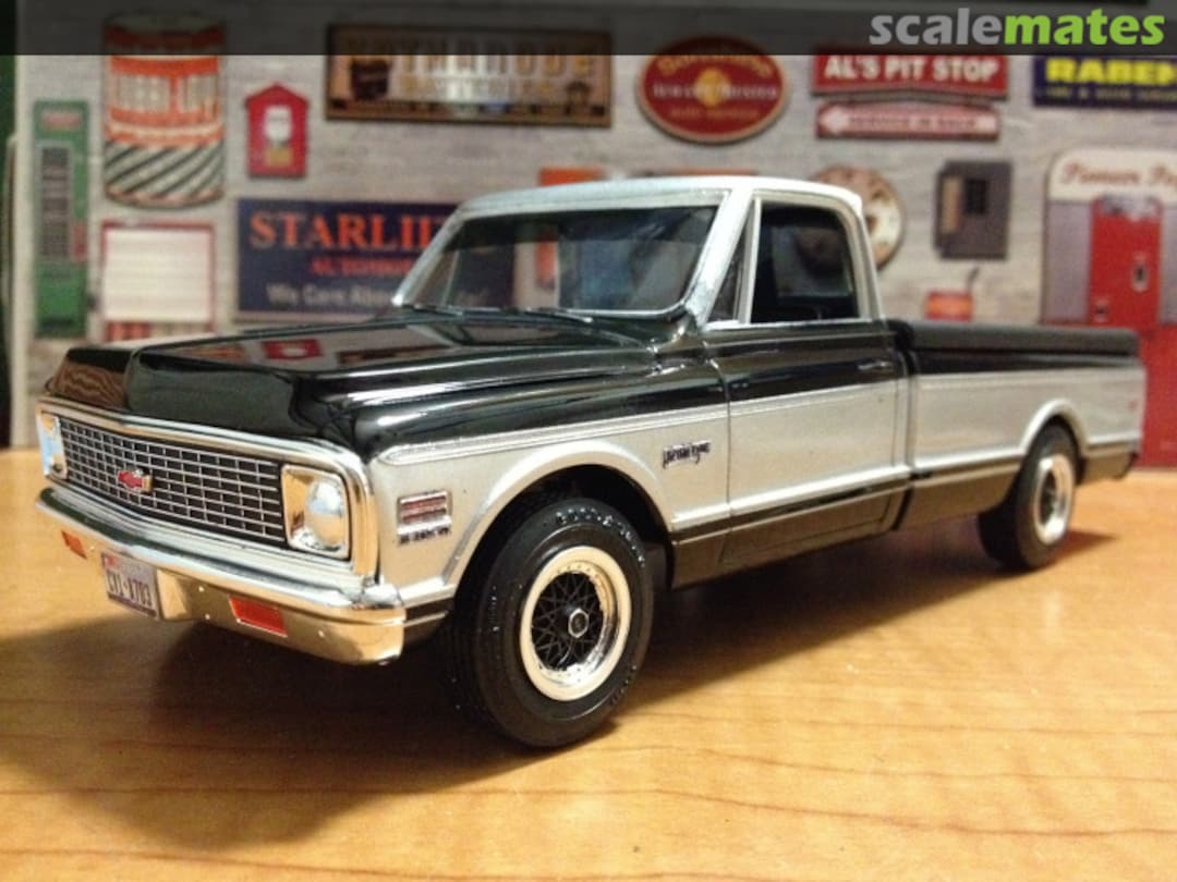 View album, image #2