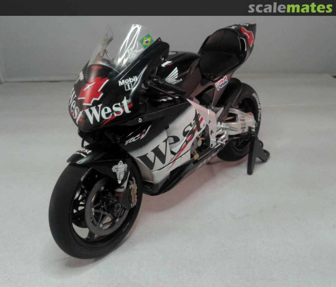 View album, image #1