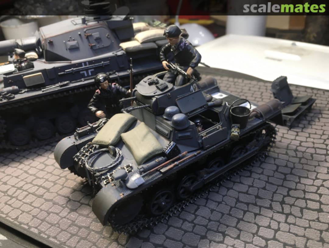 View album, image #1