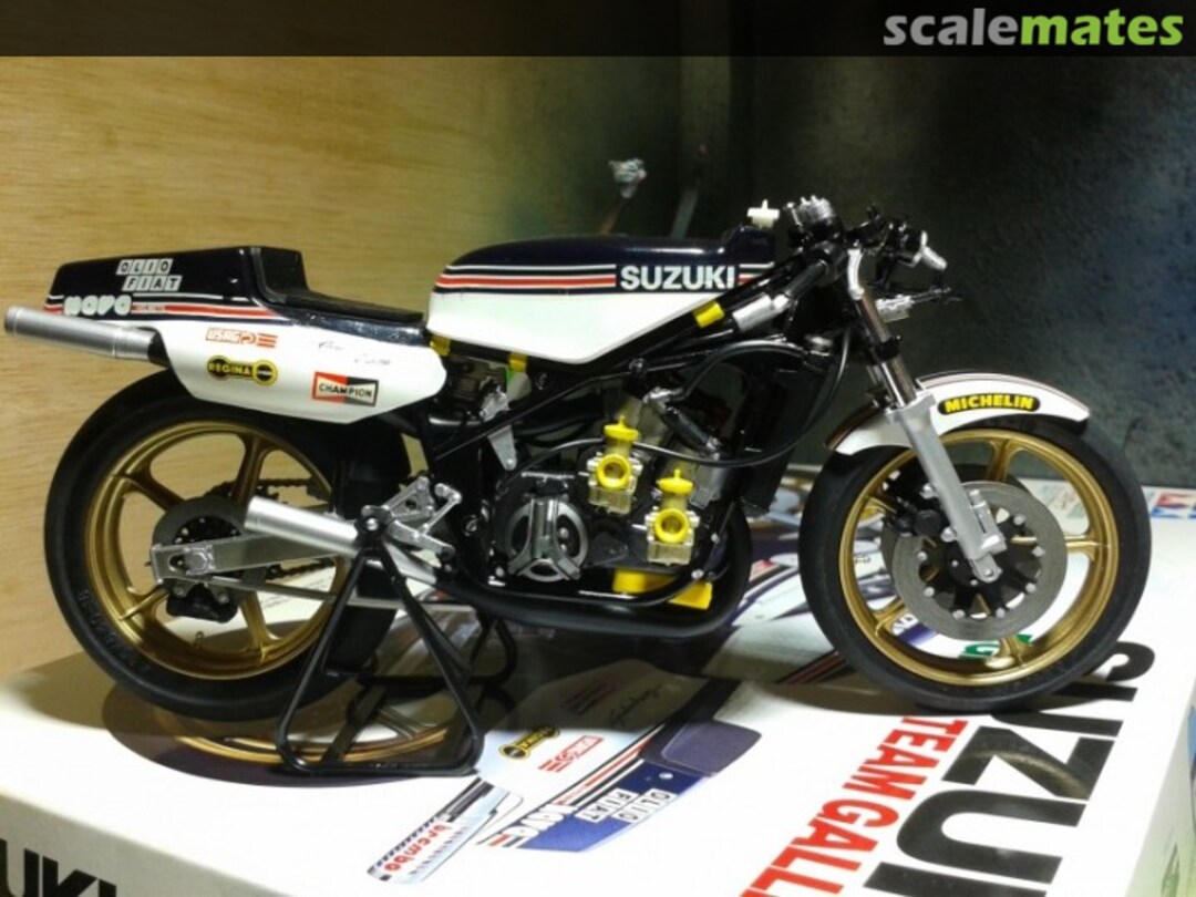 View album, image #1